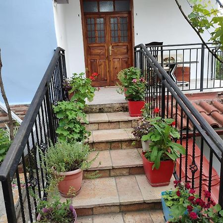 Guest House Eloid Берат Екстериор снимка