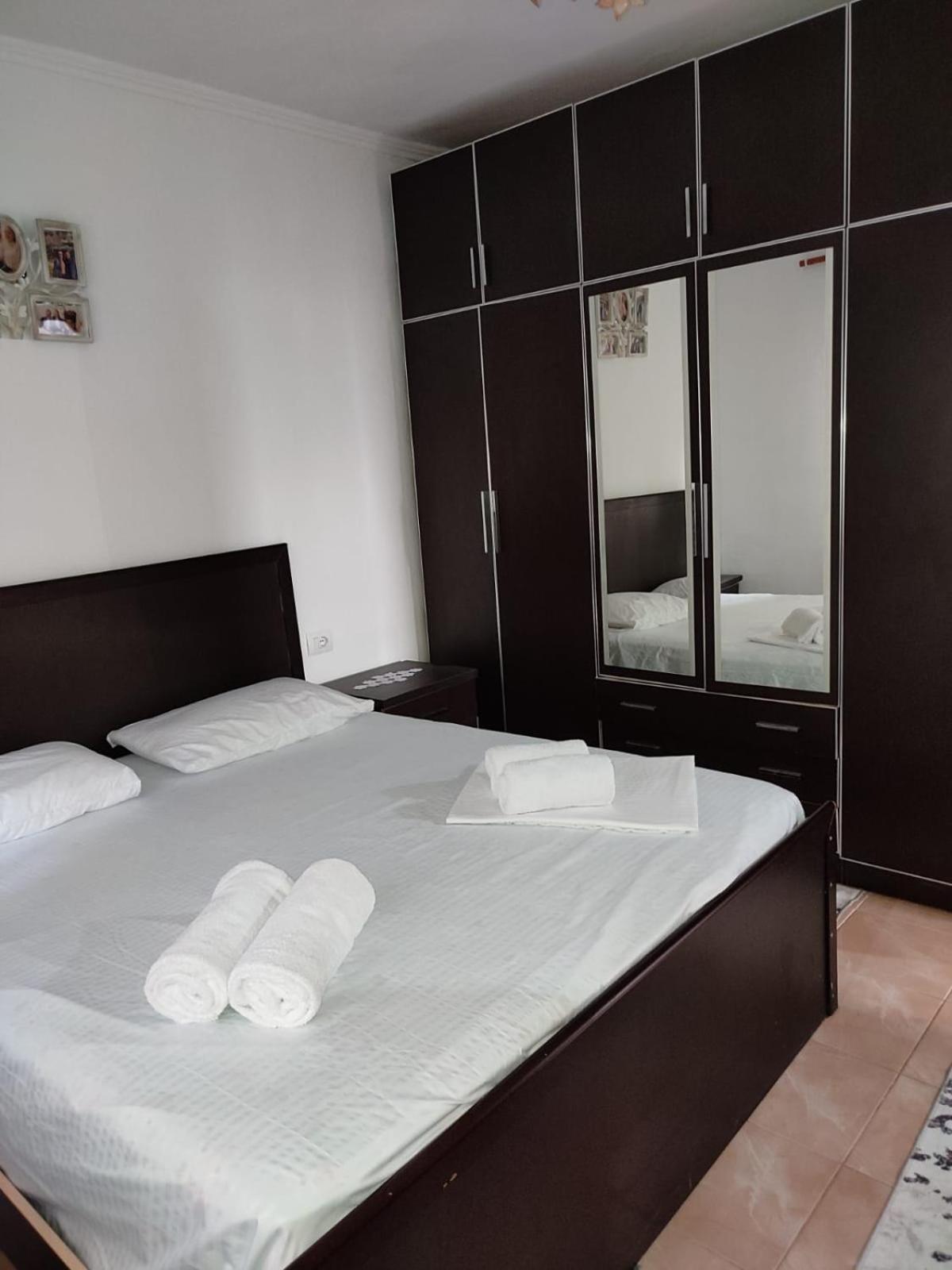 Guest House Eloid Берат Екстериор снимка