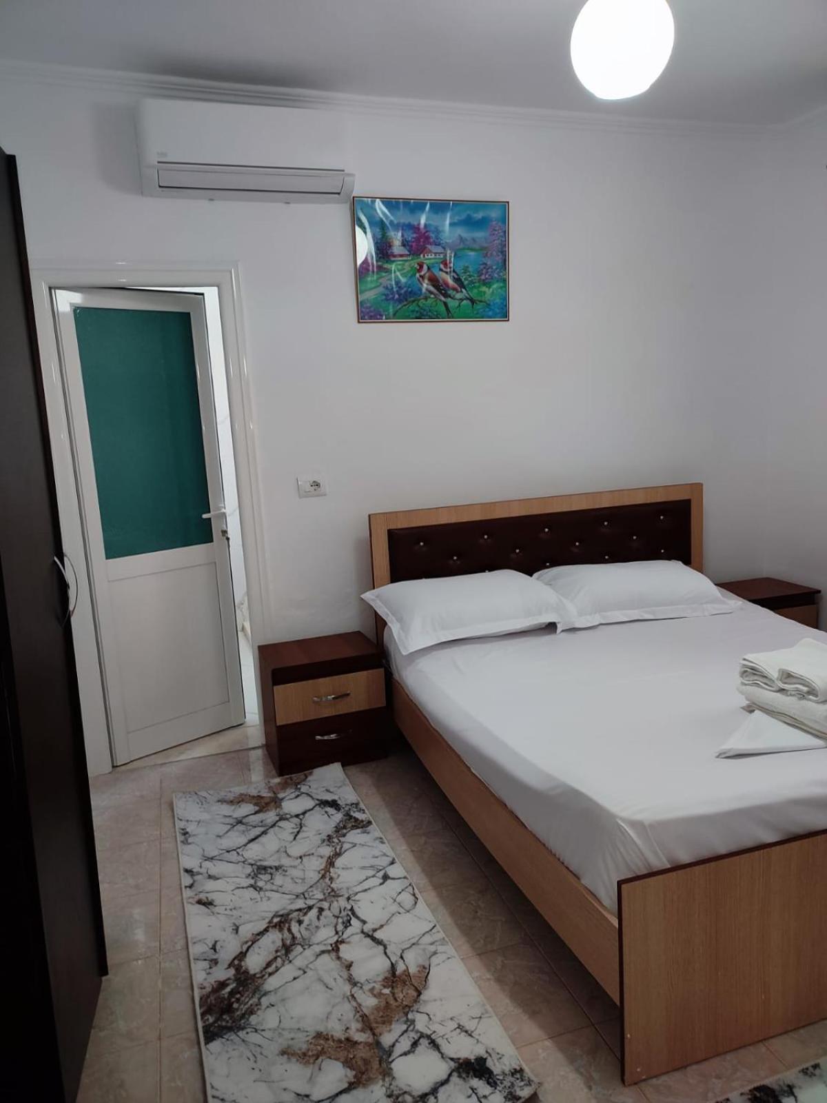 Guest House Eloid Берат Екстериор снимка