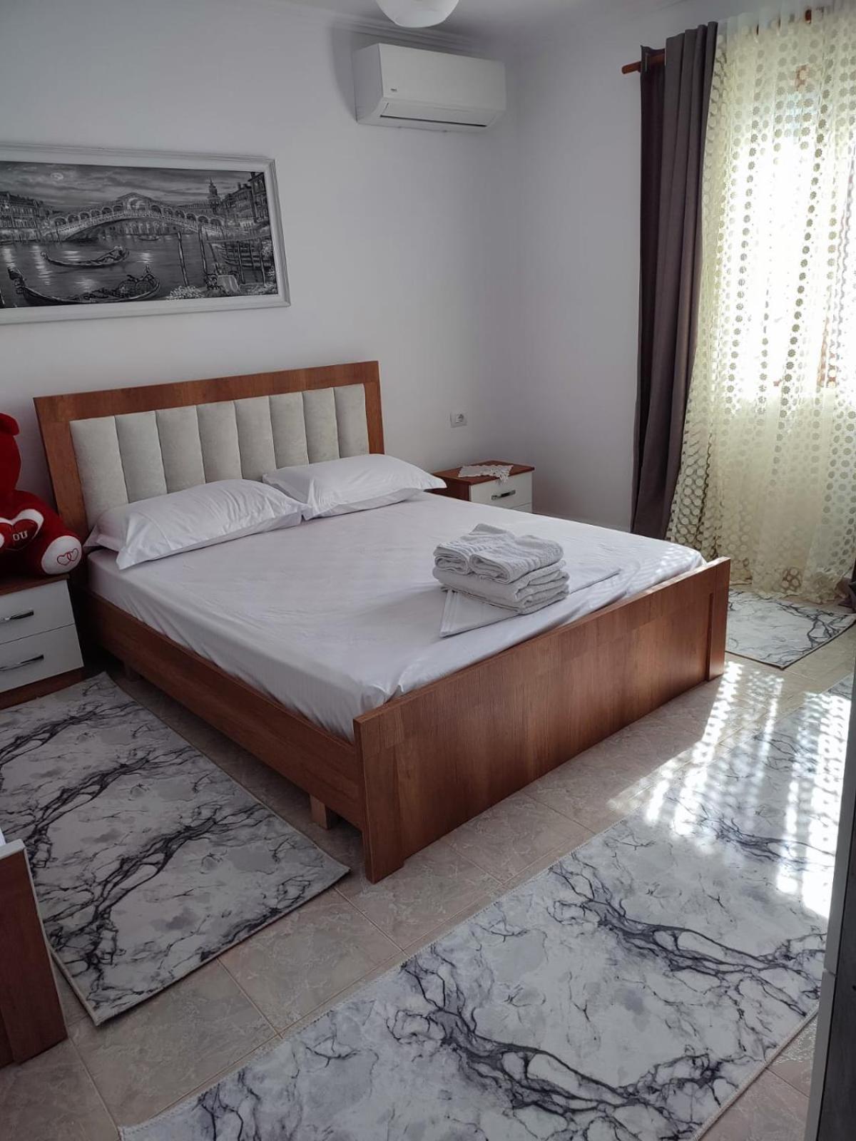 Guest House Eloid Берат Екстериор снимка