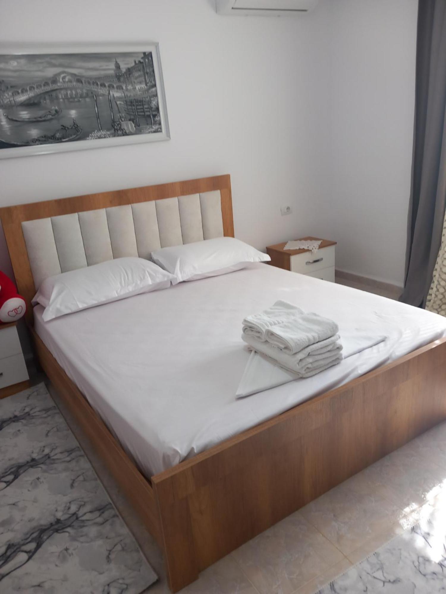 Guest House Eloid Берат Екстериор снимка